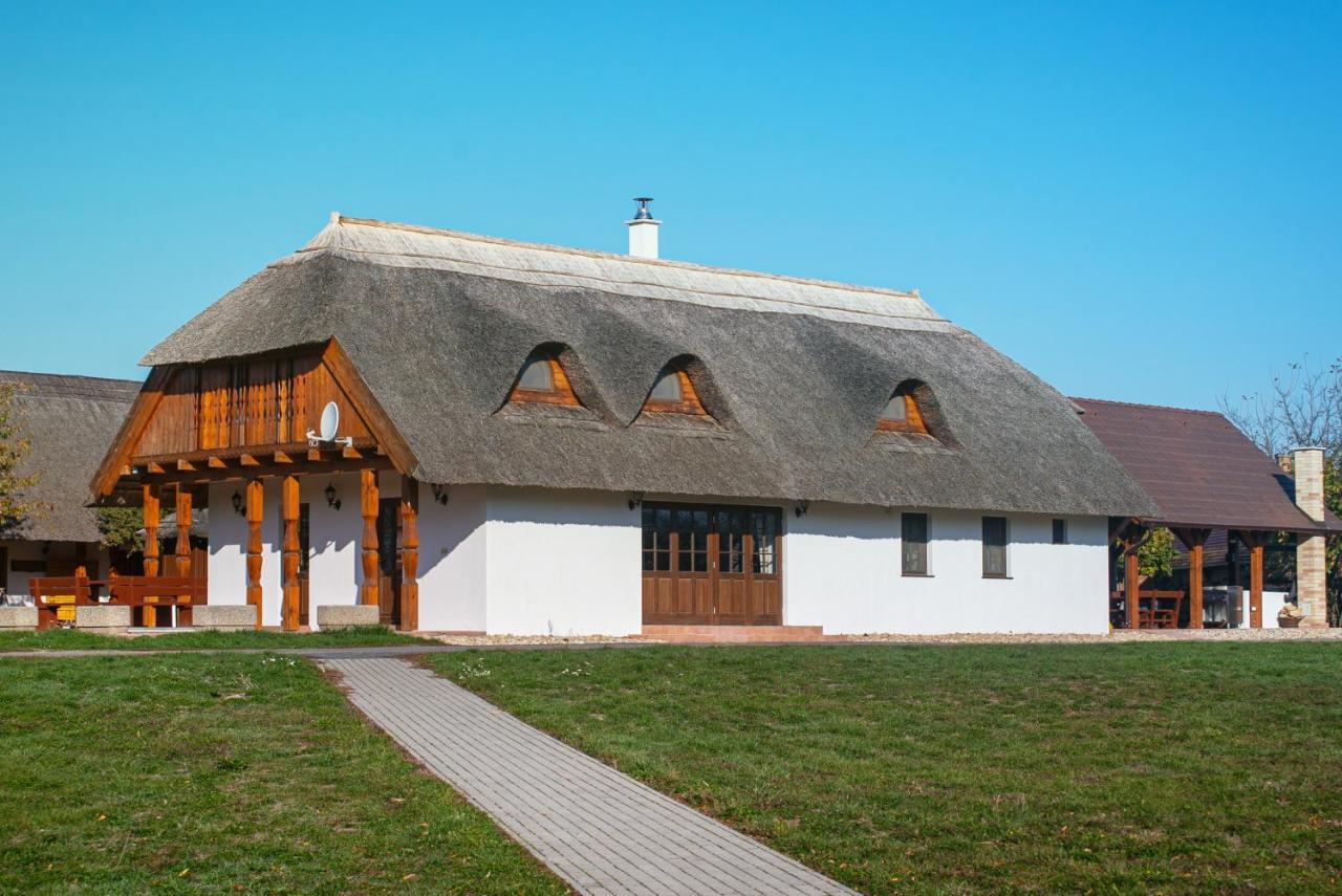 Csodaszarvas Vendégházak Rabahidveg Esterno foto